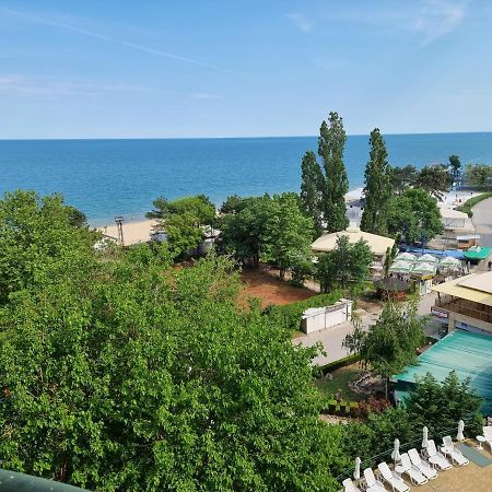 Apartment Golden Sands, Sea View, Beach Front, Private Property Kültér fotó